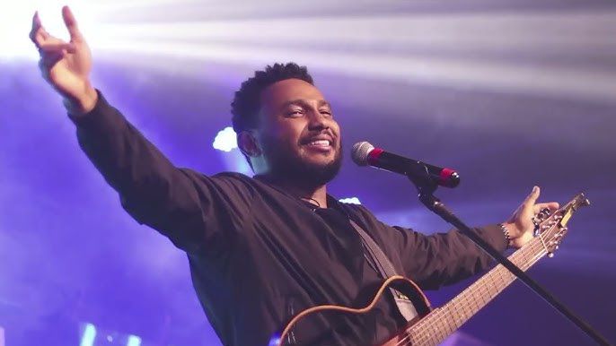 Recém-indicado ao Latin GRAMMY®️, Eli Soares apresenta nova canção que une groove e adoração com Brunão Morada