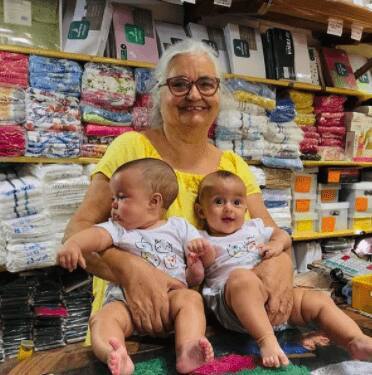 Nanda Costa registra momento especial das filhas com a bisavó: ''Grata e orgulhosa por isso''