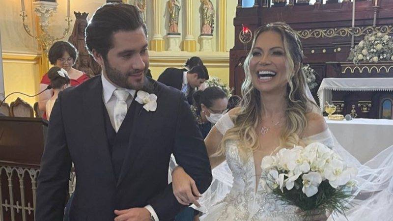Solange Almeida se casa com Monilton Moura em cerimônia chiquérrima no Ceará - Reprodução / Instagram