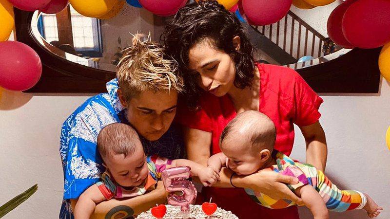 Nanda Costa abre álbum de fotos do mesversário das filhas, Kim e Tiê