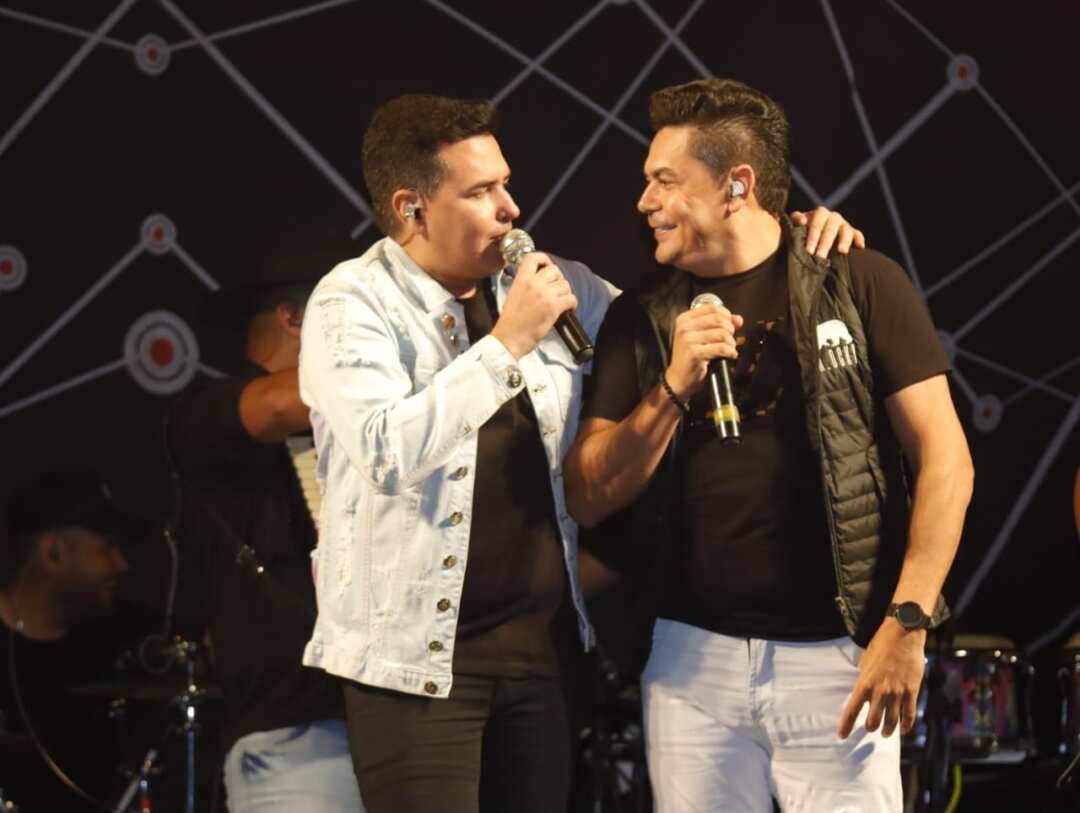 Dupla Fabricio & Henrique recebe o cantor Leonardo na Expoana em Anapolis( GO) - Fotos Fred Pontes/ Divulgação