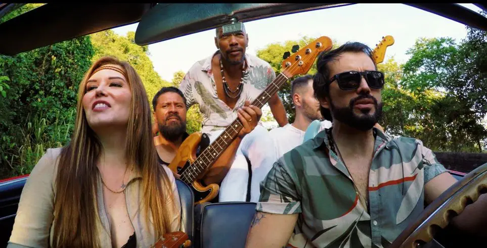 Ronnie Marruda Em Clipe Da Banda Mahi - Foto: Divulgação Mahi