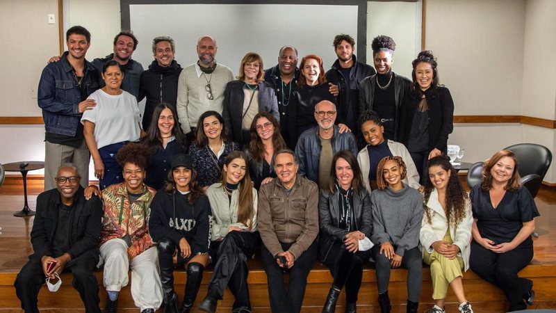 Jade Picon surge ao lado do elenco de 'Travessia', próxima novela global - Foto: Globo / Estevam Avelar
