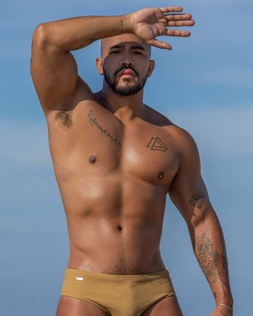Modelo Brasileiro Fellipe Vieira, se prepara para campanha internacional masculinas - Foto: Divulgação