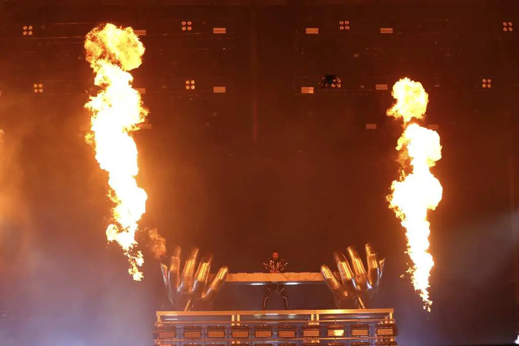 Alok Incendeia Na Abertura Do Palco Mundo Do Rock In Rio 3 Frf 4836 Egobrazil