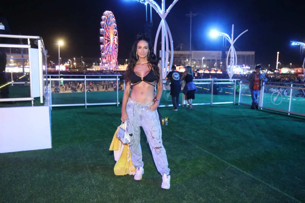 Felipe Roque, Rafael Zulu E Carol Ramoro Curtem Camarote Vip No Rock In Rio 3 Img 8771 Egobrazil