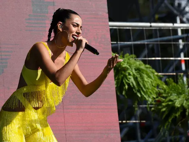 Marina Sena elege look amarelo com recortes para Coala Festival - Foto: Andy Santana/Brazil News