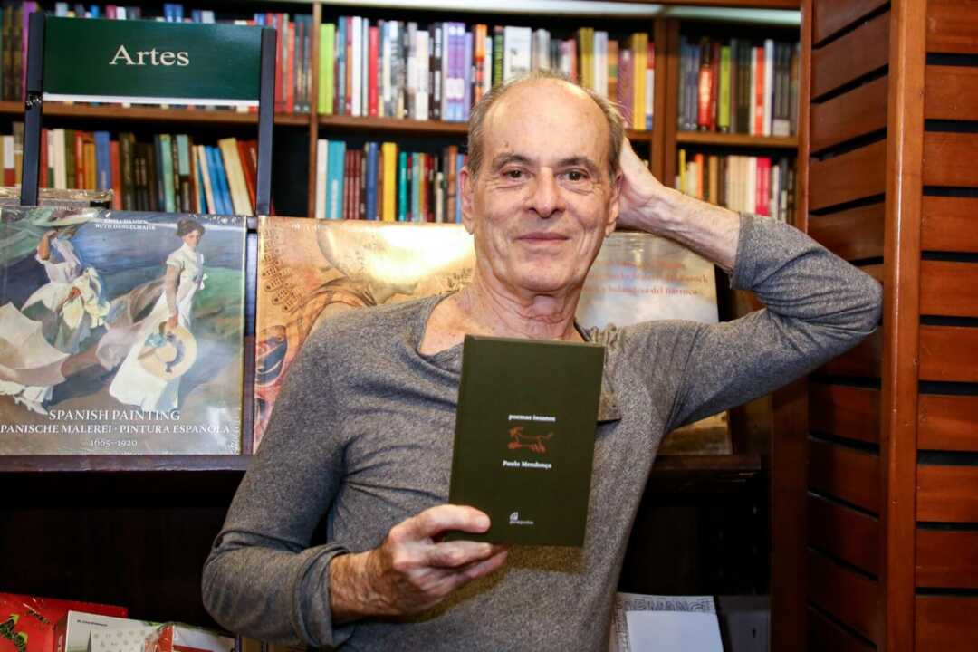 Ney Matogrosso prestigia o lançamento do Livro “Poemas Insanos” no RJ