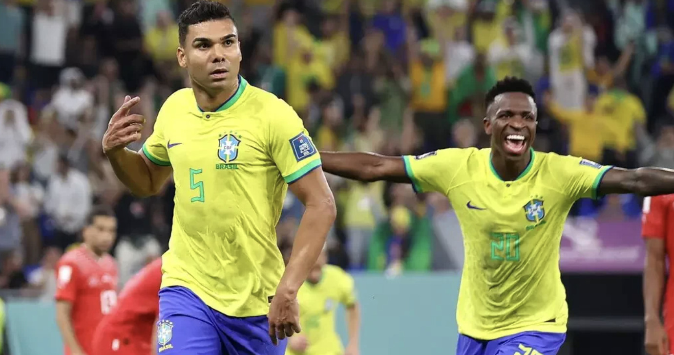 Com golaço de Casemiro, Brasil vence Suíça e está classificado para as oitavas - Foto: FIFA
