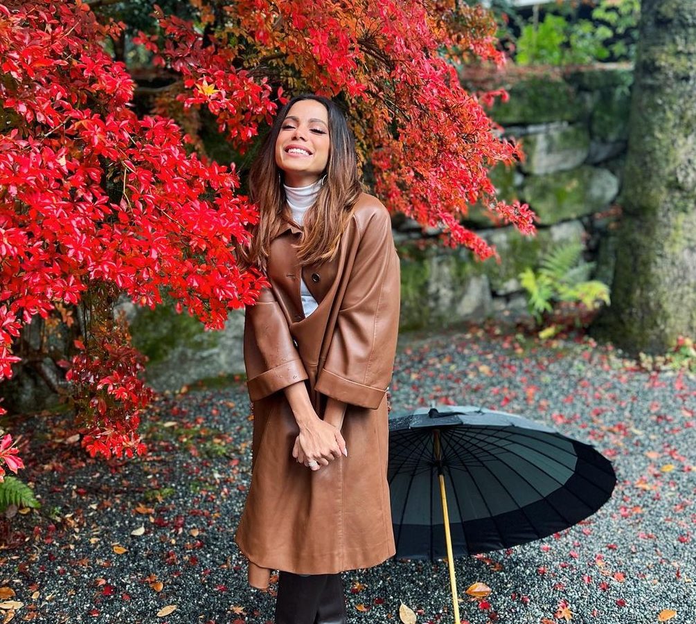 Anitta encanta ao abrir álbum de fotos de viagem para o Japão com Lexa: “Que vibe”