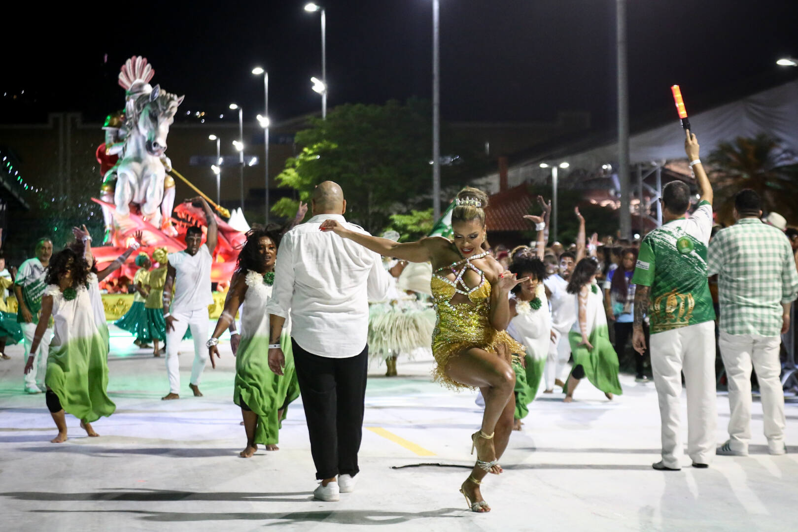Quitéria Chagas, brilha em mini desfile da Império Serrano na abertura do Carnaval RJ - Fotos: André Horta / Brazil News