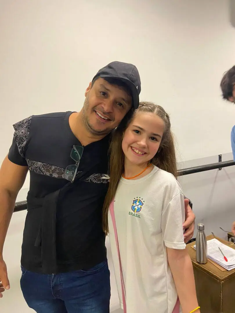 Sofia Budke Estreia No Espetáculo Musical 'Escolinhazinha Do Professor Raimundo, Em São Paulo 2 Sofia Budke