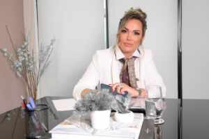 Eliana Amaral troca tv pelo marketing digital e faz sucesso