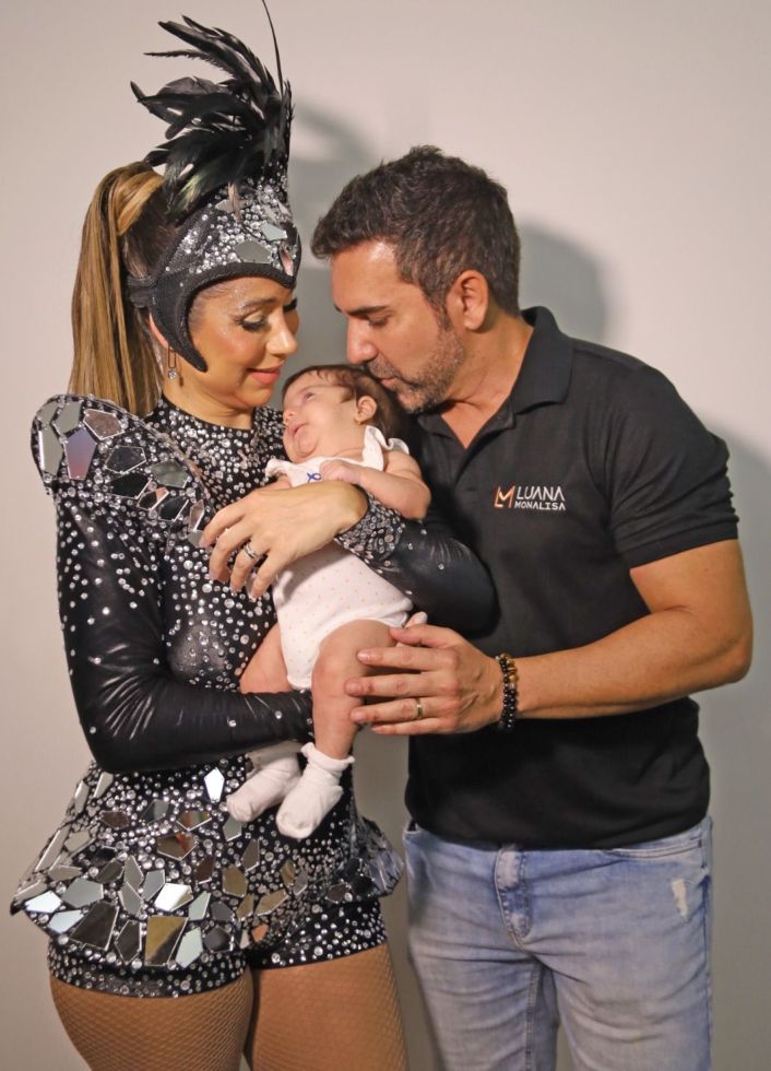 Luana Monalisa com o marido Dr. João Almeida e a filha Marthina - Foto: Renato Cipriano / Divulgação