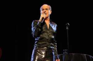 Ney Matogrosso se apresenta em The Town Hall em New York com casa lotada