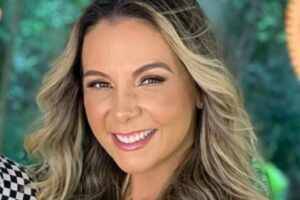 Carla Perez pede ajuda para colônia de pescadores atingida pelas chuvas