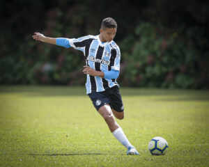 Matheus Apucarana: O grande artilheiro da base Gremista