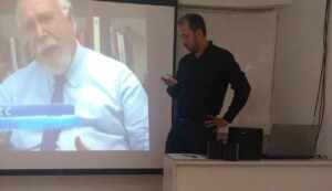 Professor Luciano Moraes fala sobre a onda de golpes em EJA EAD