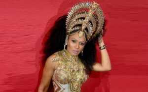 Simone Sampaio relata orgulho de representar uma Rainha Africana em Festa da Dragões da Real