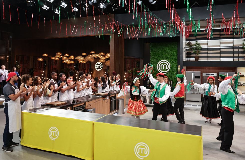 Cozinheiros encaram a primeira prova em equipe da décima temporada do “MasterChef Brasil”