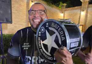 Bateria da Botafogo Samba Clube inicia projeto “Ritmo Alvinegro Show