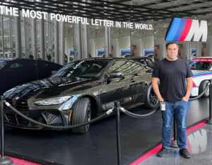 Richard Harary conhece fábrica da BMW