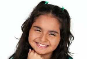 Eloá Ataíde: Brilho e Encanto nos Palcos como Seu Batista; confira!