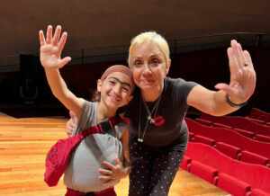 Davi Malizia: A Jovem Revelação do Humor Brasileiro como Seu Boneco, confira!