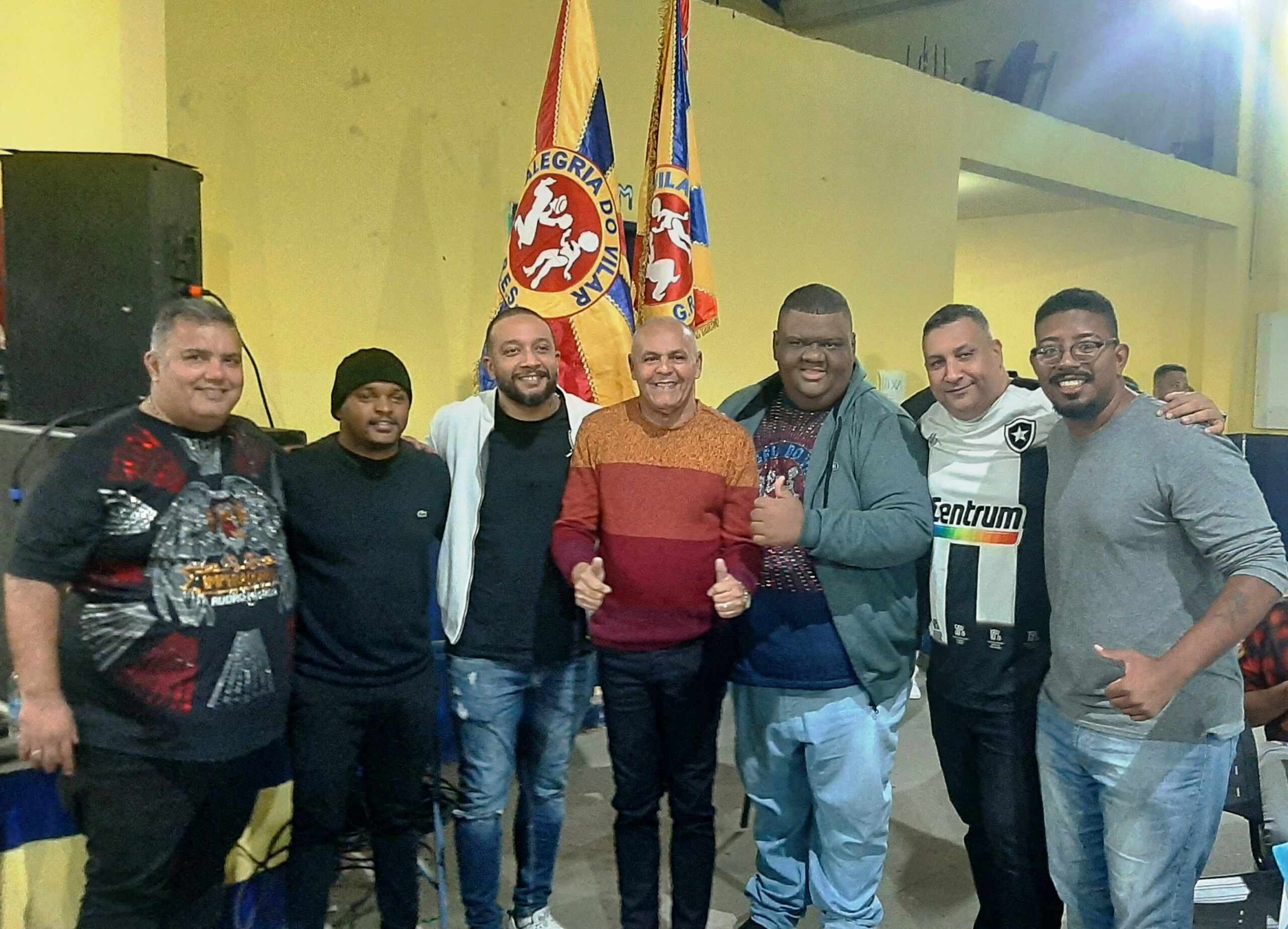 O presidente da Superliga, Pedro Silva, e Representantes de agremiações estiveram prestigiando a Alegria do Vilar - Foto: Newma Santiago