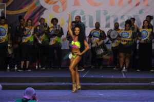 Jessica Costa é a nova rainha de bateria da União Cruzmaltina