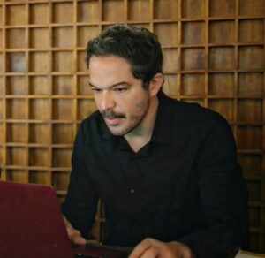 Fifo Benicasa: Trajetória Marcante na TV e Novos Horizontes na Carreira de Ator