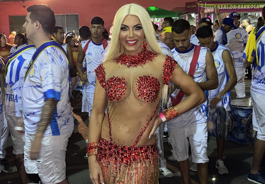 Carla Prata 007 Egobrazil