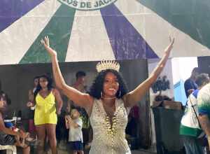Marisa Charme é coroada Rainha de bateria da Acadêmicos de Jacarepaguá