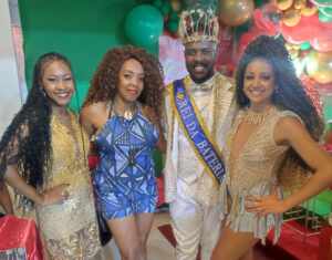 Wallace Guedes e Cia Samba Show visitam quadras das escolas de samba no Rio De Janeiro