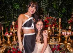 Lis Luciddi Prestigia a Festa de Bella Alelaf, sua Filha em A Infância de Romeu e Julieta