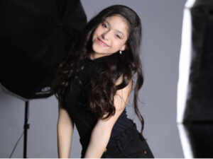 Protagonistas e Conquistas: A Notável Carreira Artística da Jovem Atriz Ana Clara Aquino