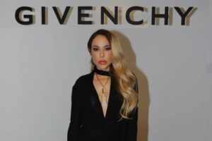 Influencer Juliana Herc é convidada pela Maison Givenchy e por Alvaro Iannibelli para experiência em Paris