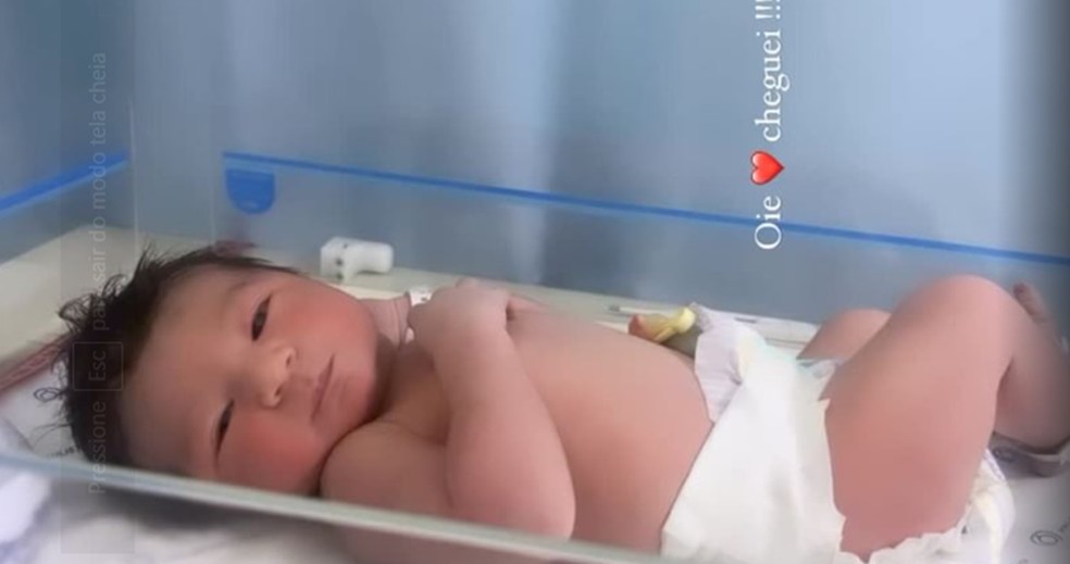 Gabriel, filho recém-nascido de Fernanda Lacerda — Foto: Reprodução/Instagram