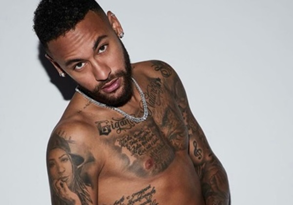 Neymar Jr. estrela campanha da linha de roupas íntimas de Kim Kardashian