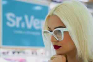 Ensaio fotográfico inovador da marca Gucci com Óptica Sr. Ver, em Gramado