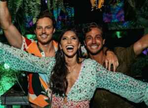 Com semana de festas inéditas, Trancoso recebe réveillon pé na areia assinado pela agência Retrô