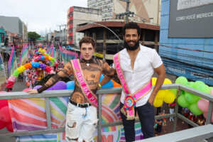 Amaury Lorenzo e Diego Martins marcam presença na 20ª Parada LGBTI+ de Madureira