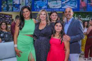 Ex-BBB Mariana Felício e o prefeito de Limeira Mario Botion prestigiam inauguração da nova unidade da Aqualax