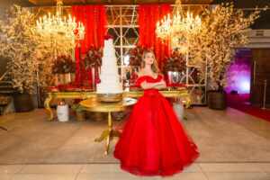 Brilho e Emoção: Laura Svacina Celebra seus 15 Anos em Noite Inesquecível; confira!