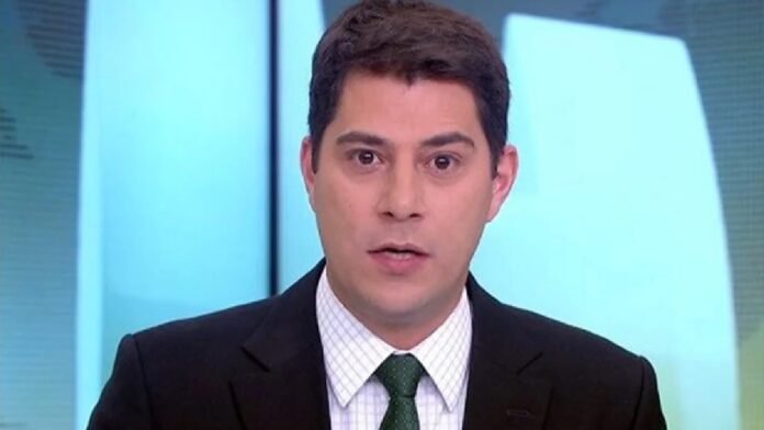 SBT quer Evaristo Costa na programação; apresentador e canal vivem