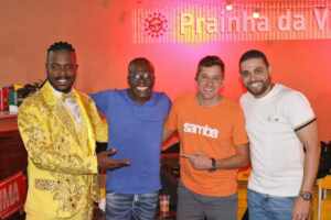 Wallace Guedes cumpre agenda de shows de samba em SP