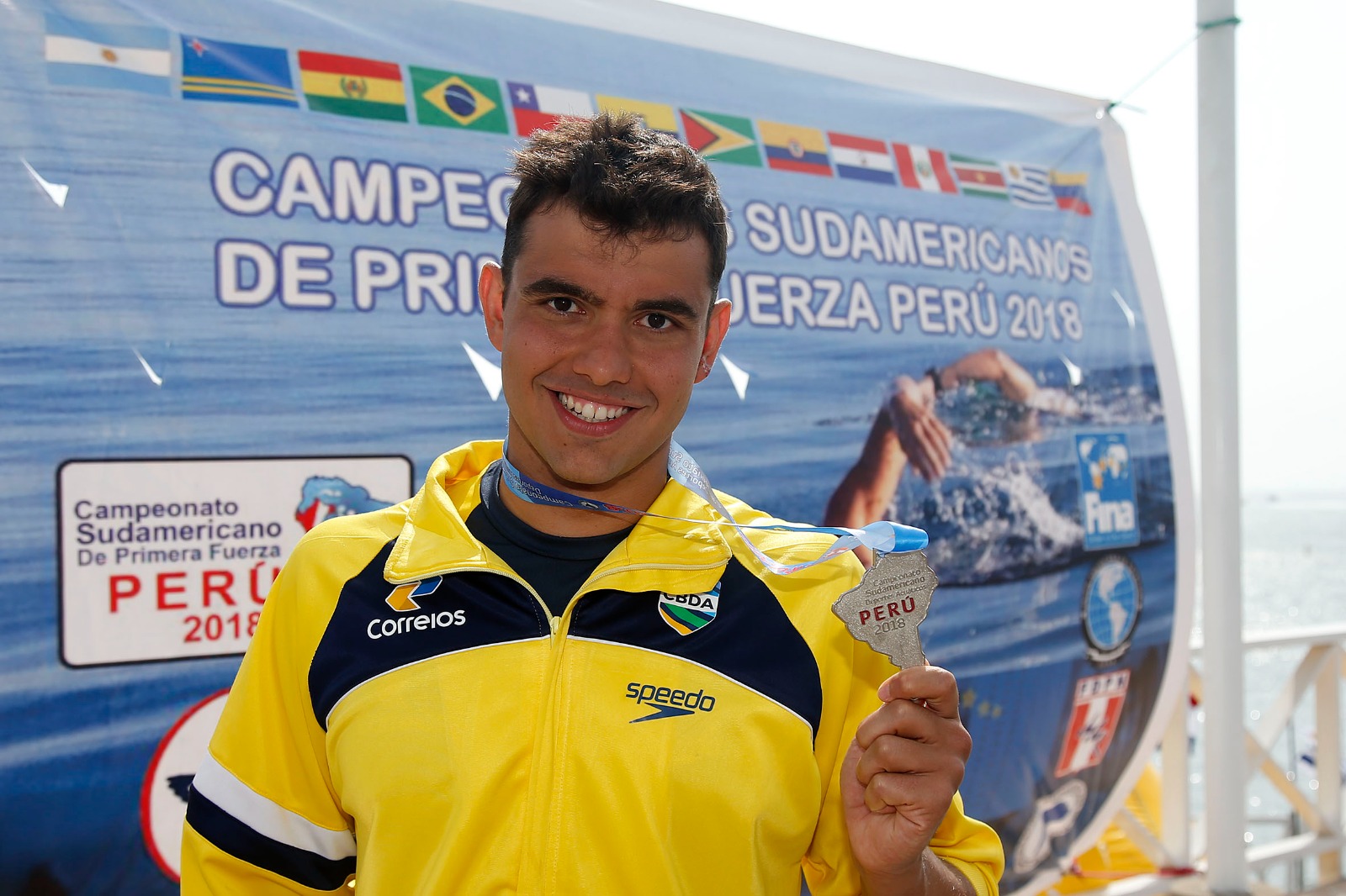 Victor Colonese: O Nadador Campeão das Águas Abertas que Enfrenta Desafios pelo Mundo