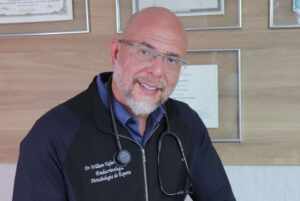 Dr. William Viana é referência em reposição Hormonal e fala como se preparar para a Menopausa