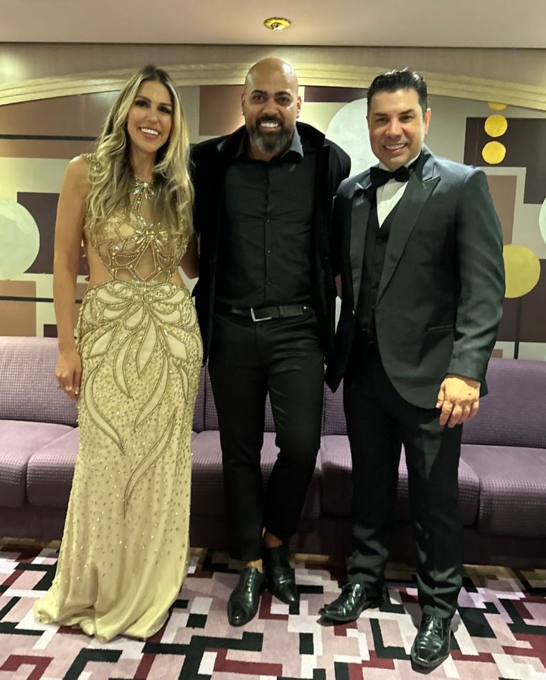 Hariane Fonseca, Jejé Brown e Rogério Moretto no Prêmio Gold Star Dubai 2023 - Foto: Divulgação