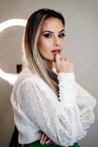 Maquiadora das celebridades lança curso online: “Compartilhar meus segredos”